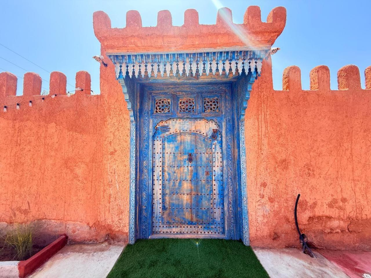 Riad Safran Ralya Bellouk Luaran gambar