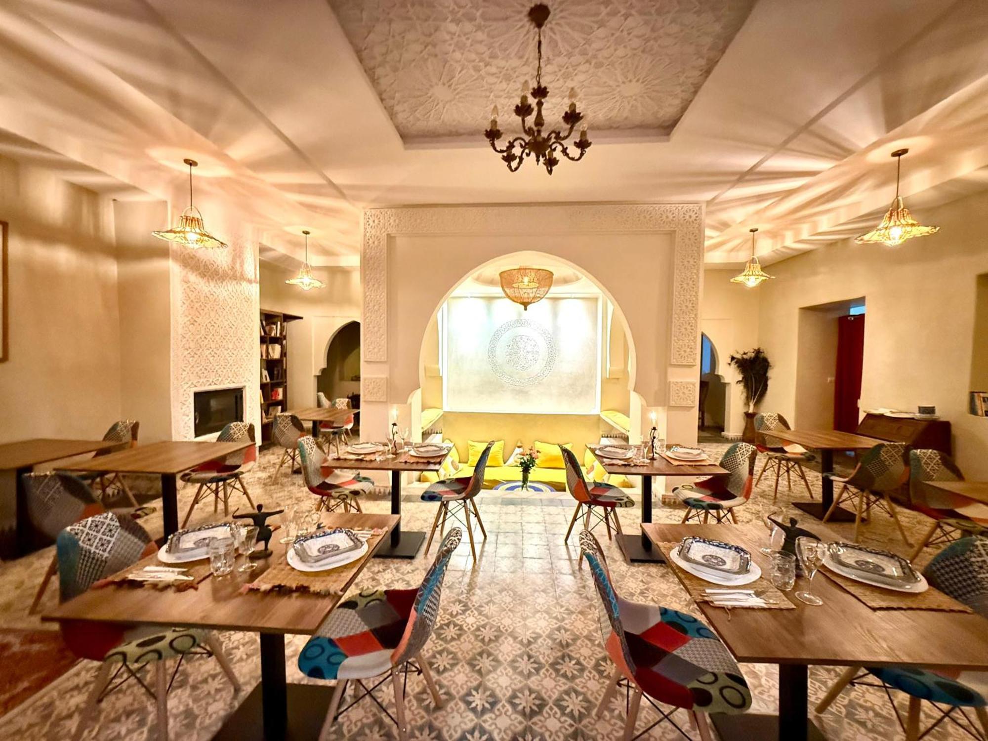 Riad Safran Ralya Bellouk Luaran gambar
