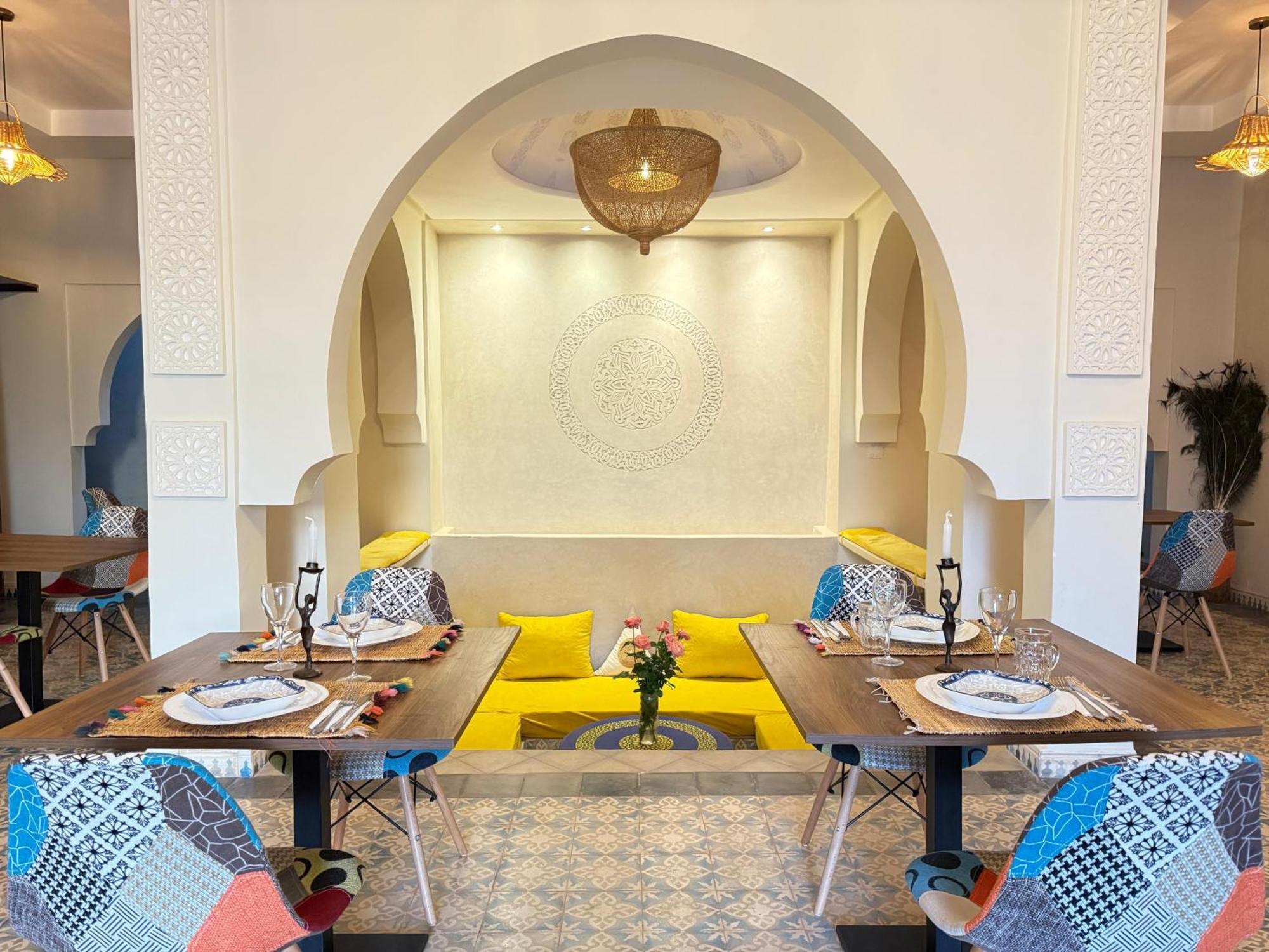 Riad Safran Ralya Bellouk Luaran gambar